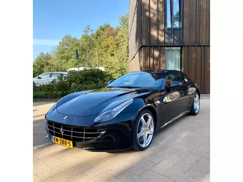 Ferrari FF 6.3 V12 Capristo